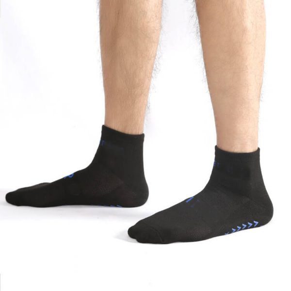 Non slip sports socks - Image 2