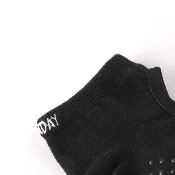 Non slip grippy yoga pilates socks - Image 4