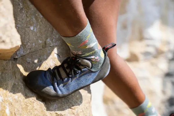 durable merino wool socks for climbing