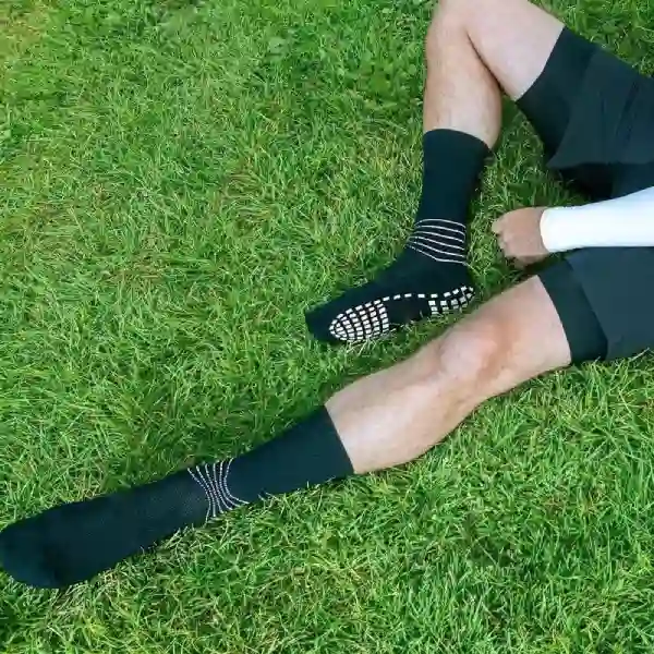 what are grip socks (2)