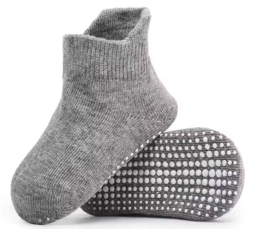 grip socks for toddlers 2.
