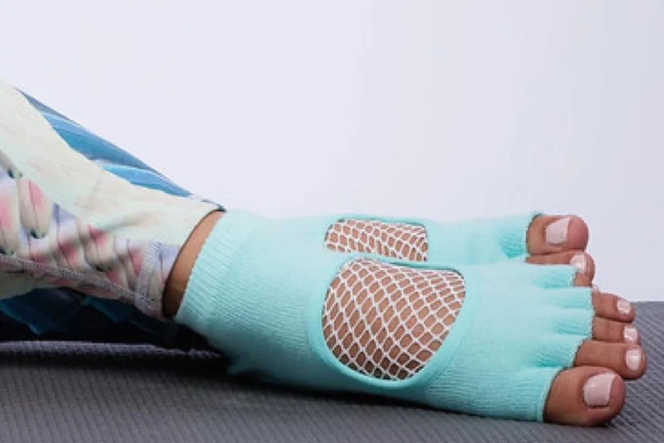barre socks 3