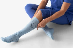 Wearing suitable compression socks