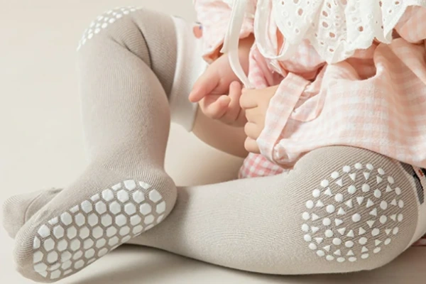 Sensory friendly kids’ tights with seamless design and non slip soles for inclusive children’s fashion