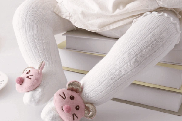 Soft socks of best material choice for baby infant socks