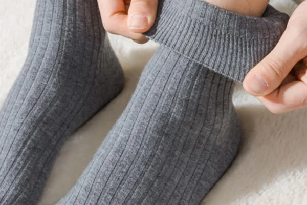 Close-up view showcasing elastic stay-up rib structure